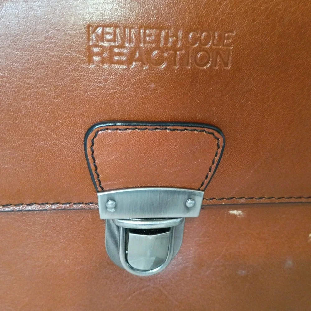 Kenneth Cole Reaction Brown Leather Briefcase Messenger Bag Laptop Work Bag‎